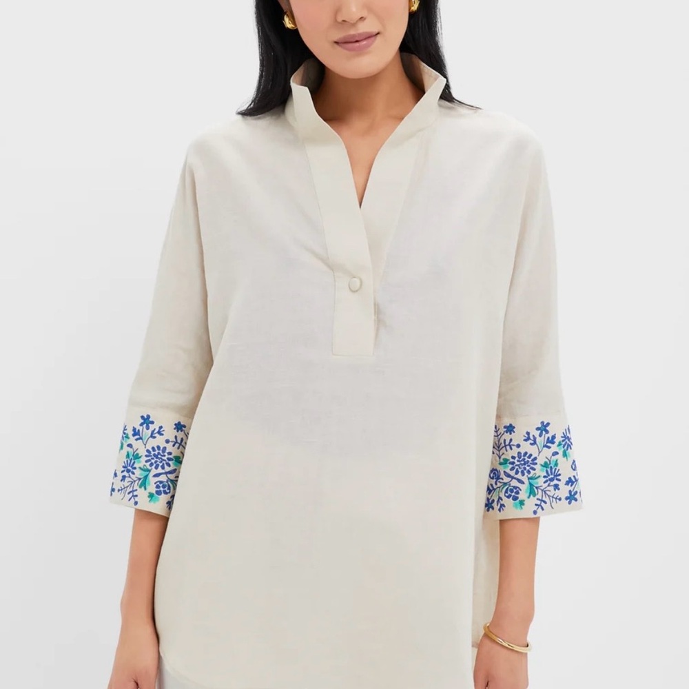Tuckernuck (NWT) Tan Cotton Linen Willow Top with Blue Floral Embroidery